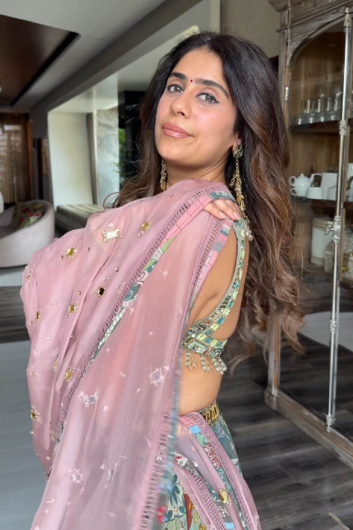 MEHEK KEJRIWAL IN GREEN MIRROR EMBROIDERED BLOUSE WITH FOREST GREEN LEHENGA & EMBROIDERED DUPATTA SET