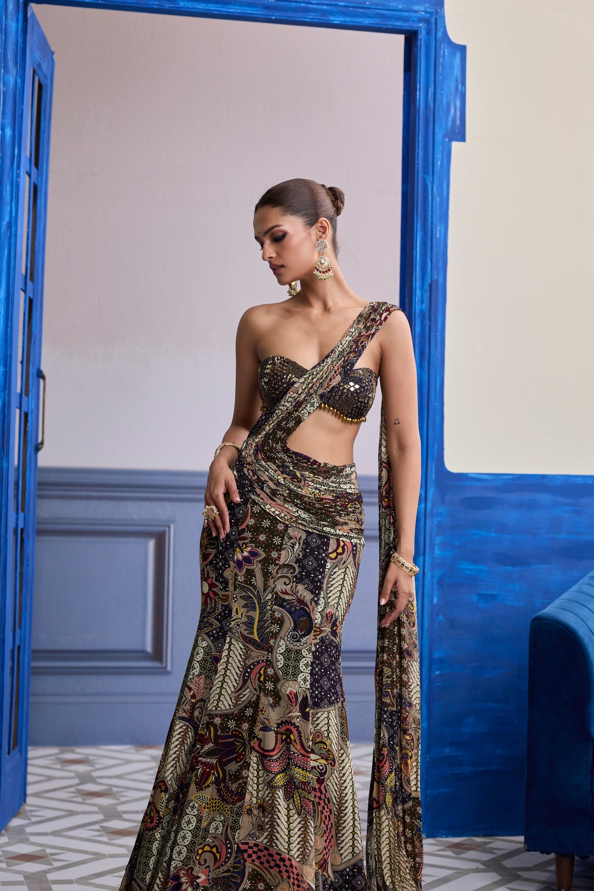 PURPLE EMBROIDERED BLOUSE WITH OLIVE FLORAL FISH CUT SAREE SET