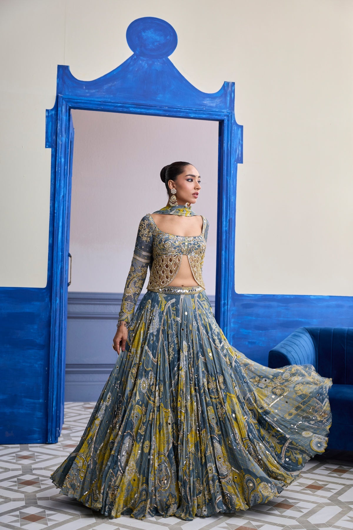 GREY MOSAIC SCALLOP CUTWORK BLOUSE WITH HIGHLIGHTED LEHENGA & TASSEL DUPATTA SET