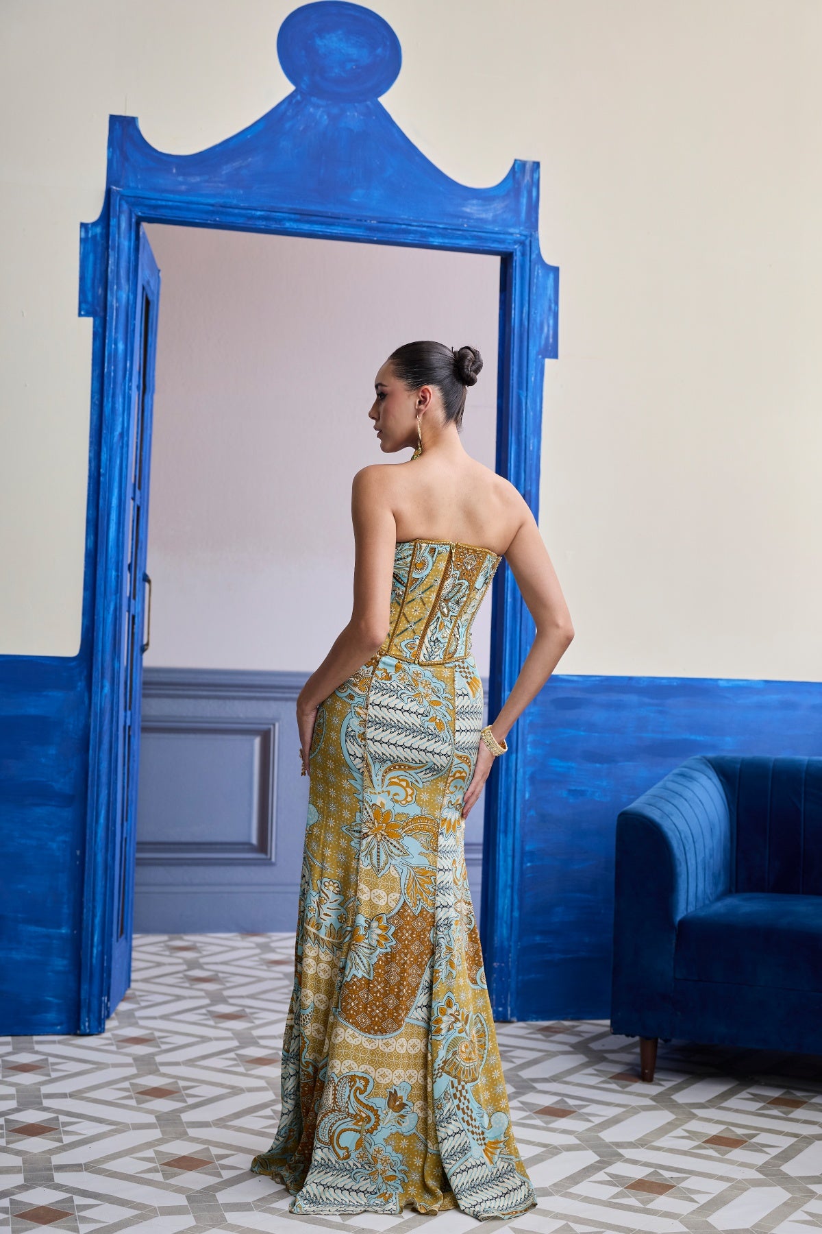 YELLOW STRUCTURED CORSET WITH BEADED MERMAID SKIRT SET