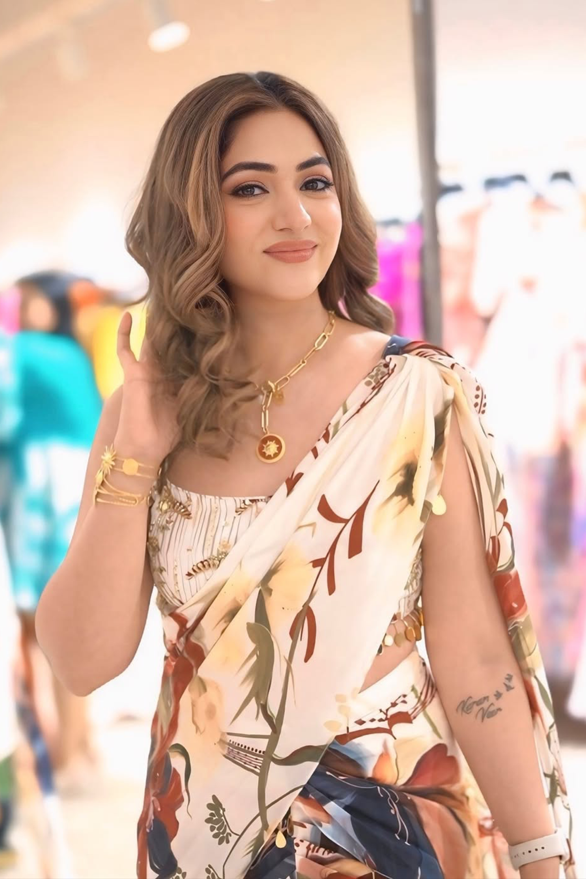 Anisha Sahni in Ivory Floral Print And Highlighted Skirt Saree Set