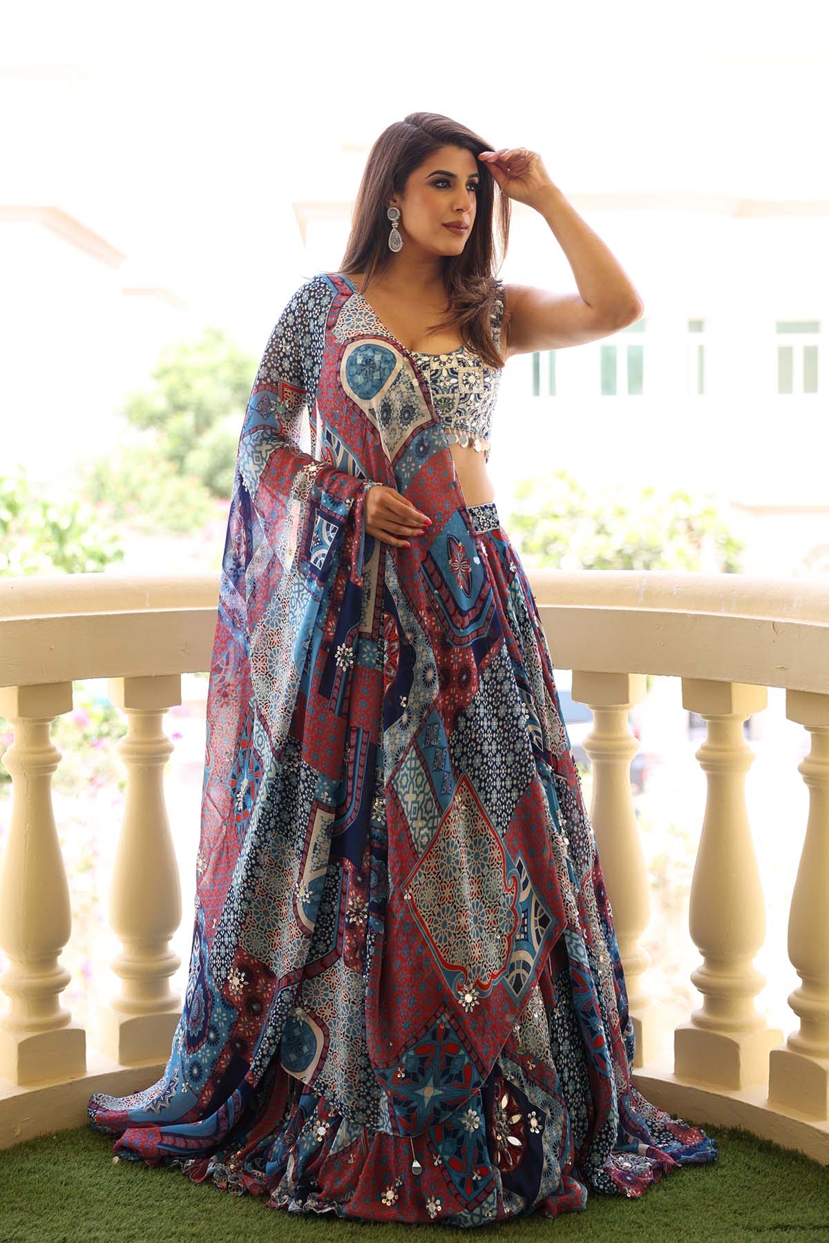Anjali Khushalani In Teal Print And And Highlighted Pre-Draped Classic Saree Set